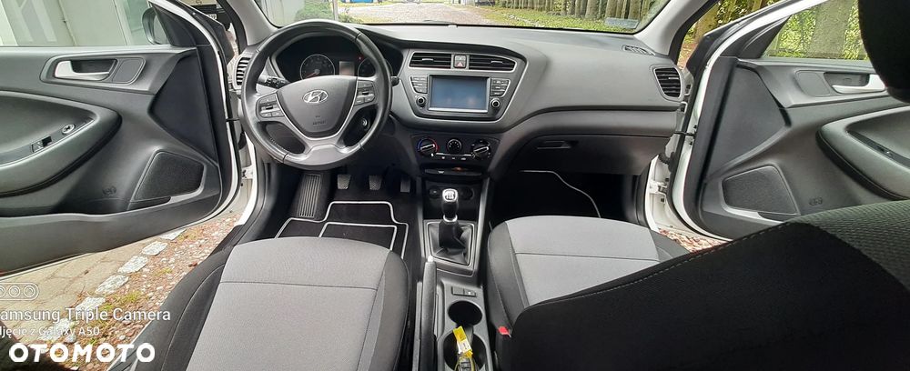 Hyundai i20 1.2 GO - 21