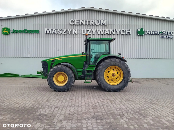 John Deere 8330