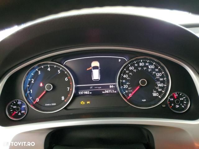 Volkswagen Touareg - 8