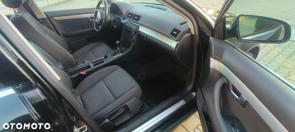 Audi A4 Avant 2.0 TDI - 17