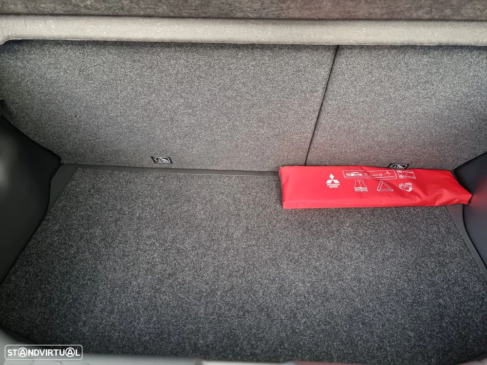 Mitsubishi Space Star 1.2 Intense Connect Edition - 28