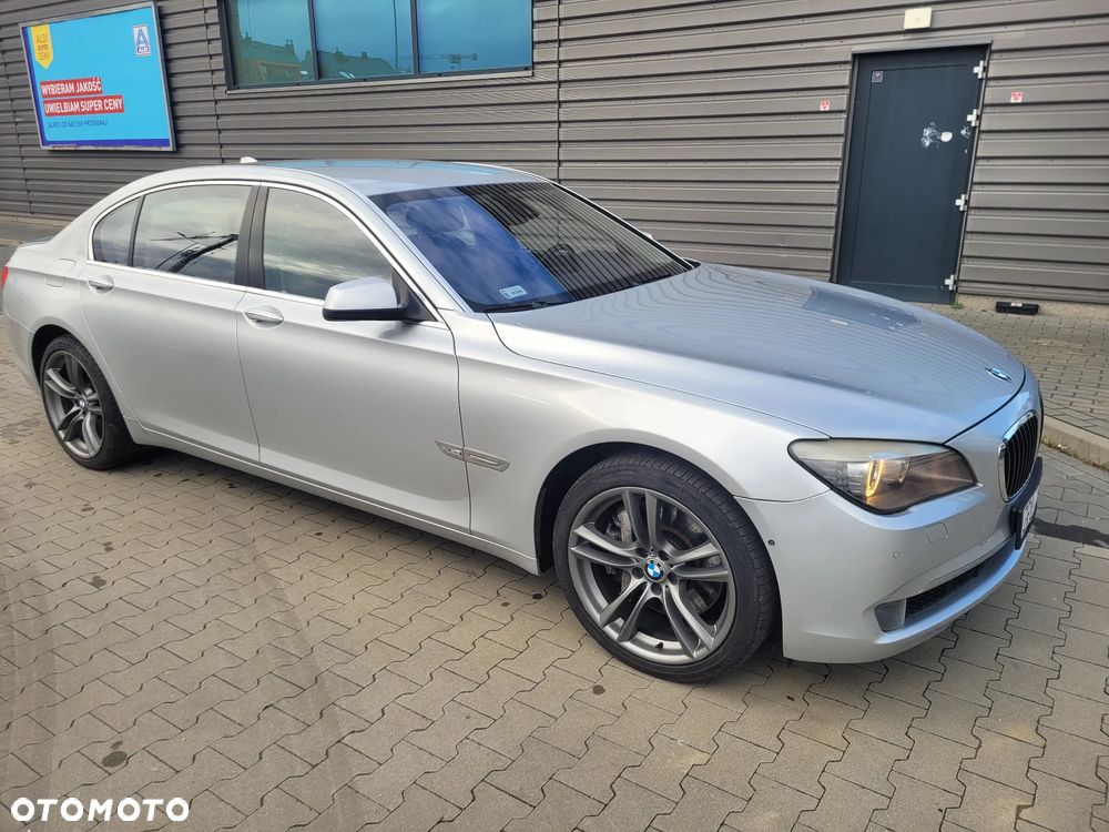 BMW Seria 7 750i L xDrive - 10