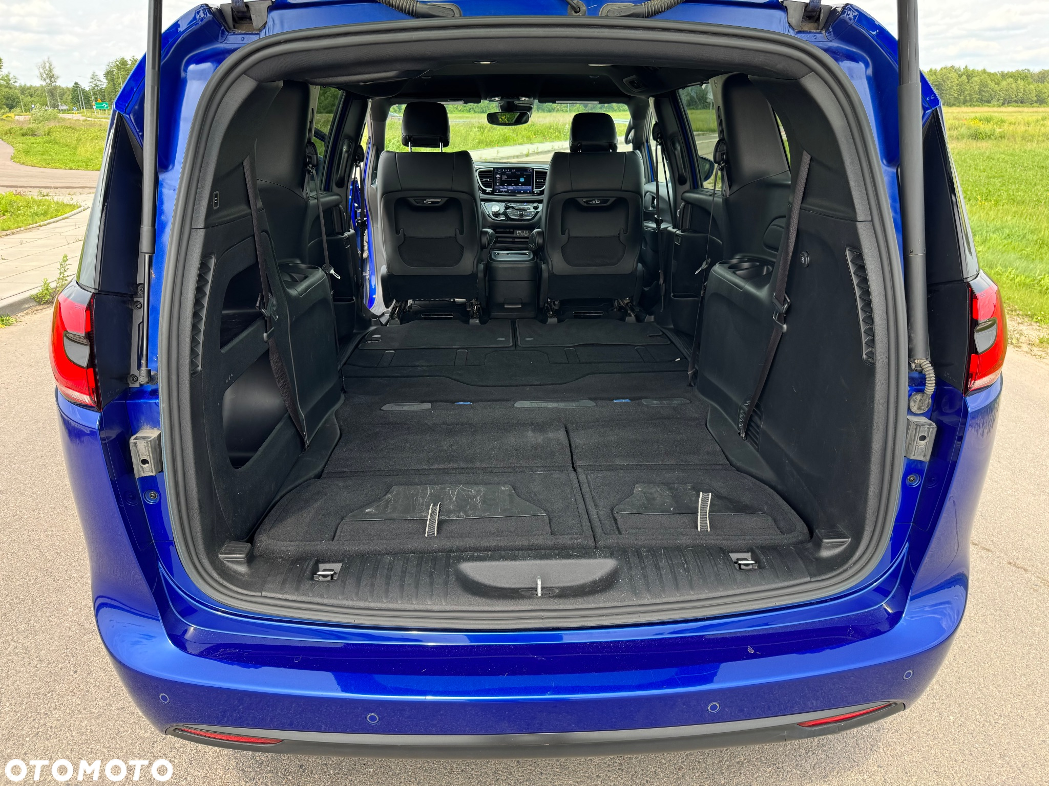 Chrysler Pacifica - 18