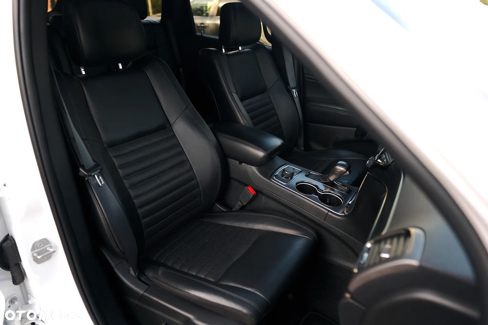 Jeep Grand Cherokee - 18