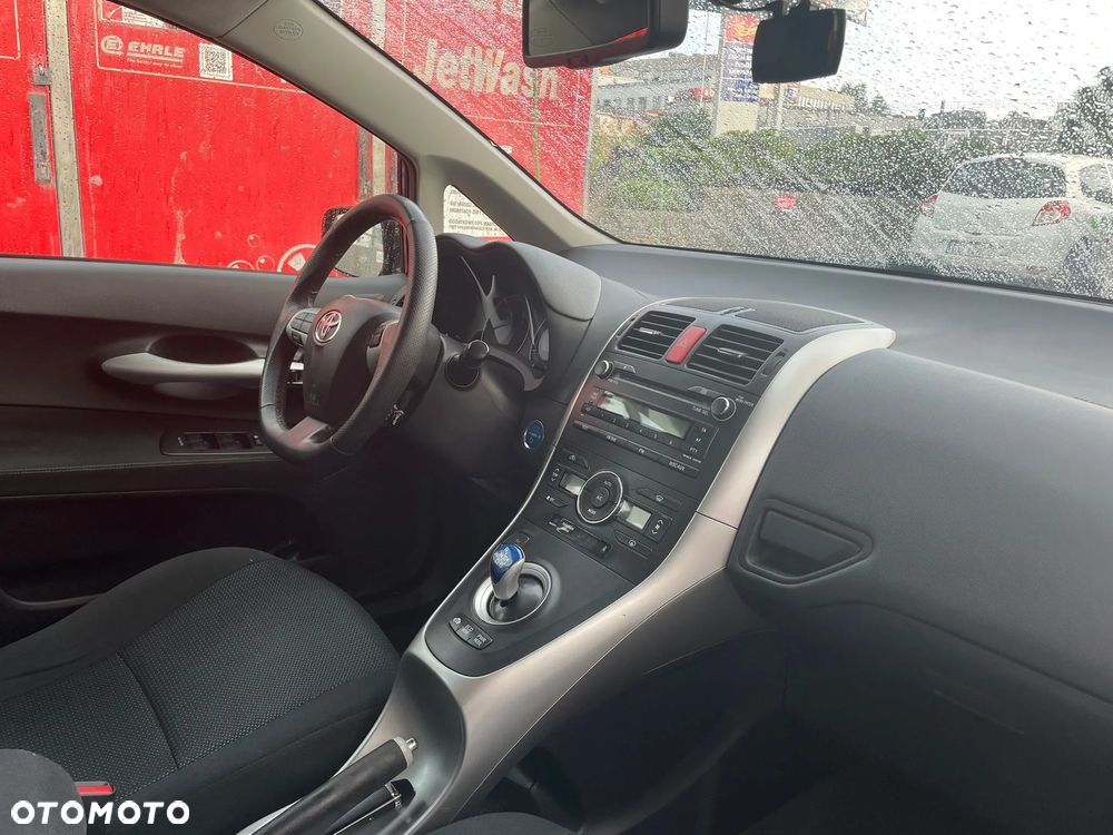 Toyota Auris 1.8 HSD Luna - 11