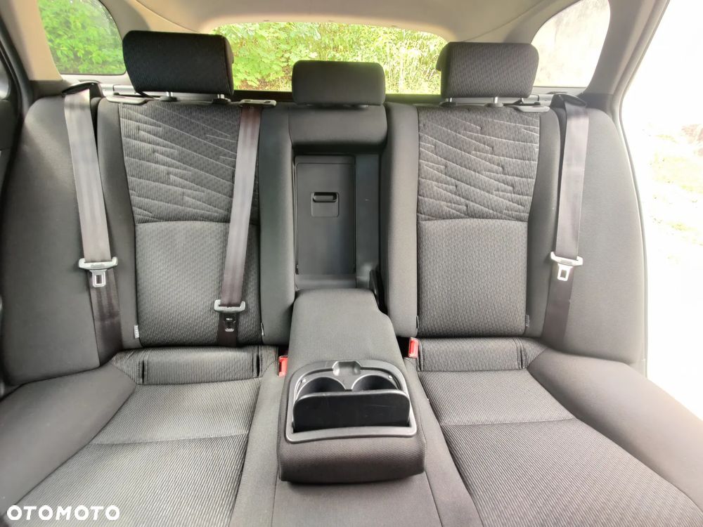 Toyota Avensis 2.0 D-4D Sol plus - 5