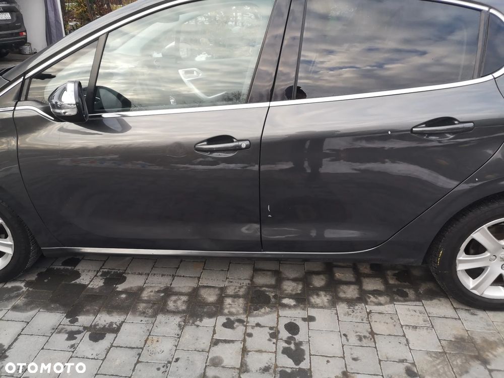 Peugeot 208 1.6 BlueHDi Active S&S - 32