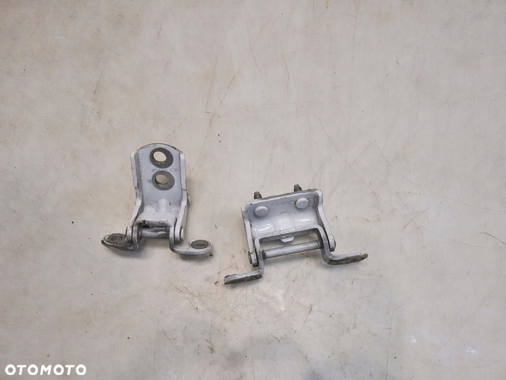 ZAWIAS ZAWIASY DRZWI LEWY TYŁ QM1 NISSAN MICRA K13 - 3