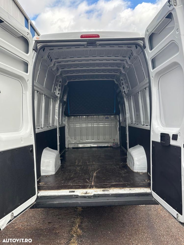 Peugeot Boxer, an 2022, L4H4 - 11