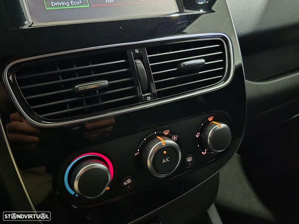 Renault Clio Sport Tourer 0.9 TCe Limited - 16