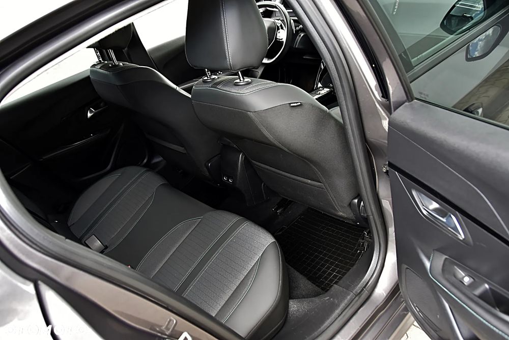 Peugeot 208 1.2 PureTech Allure S&S EAT8 - 26