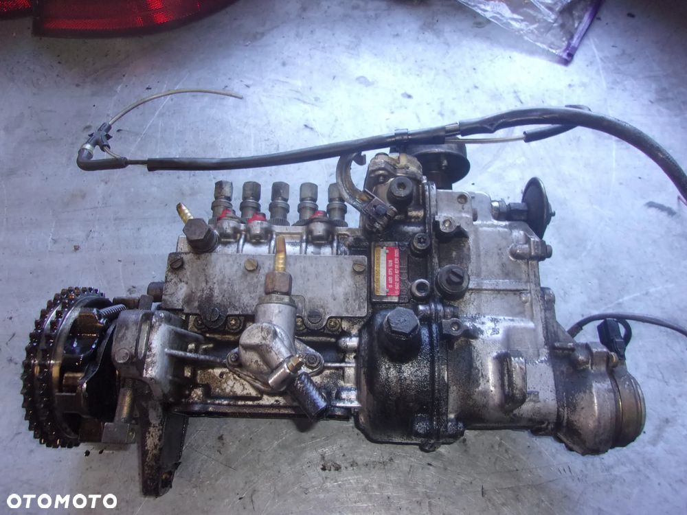 POMPA WTRYSKOWA MERCEDES 124 2.5 D 0400075928 6020706701 - 2
