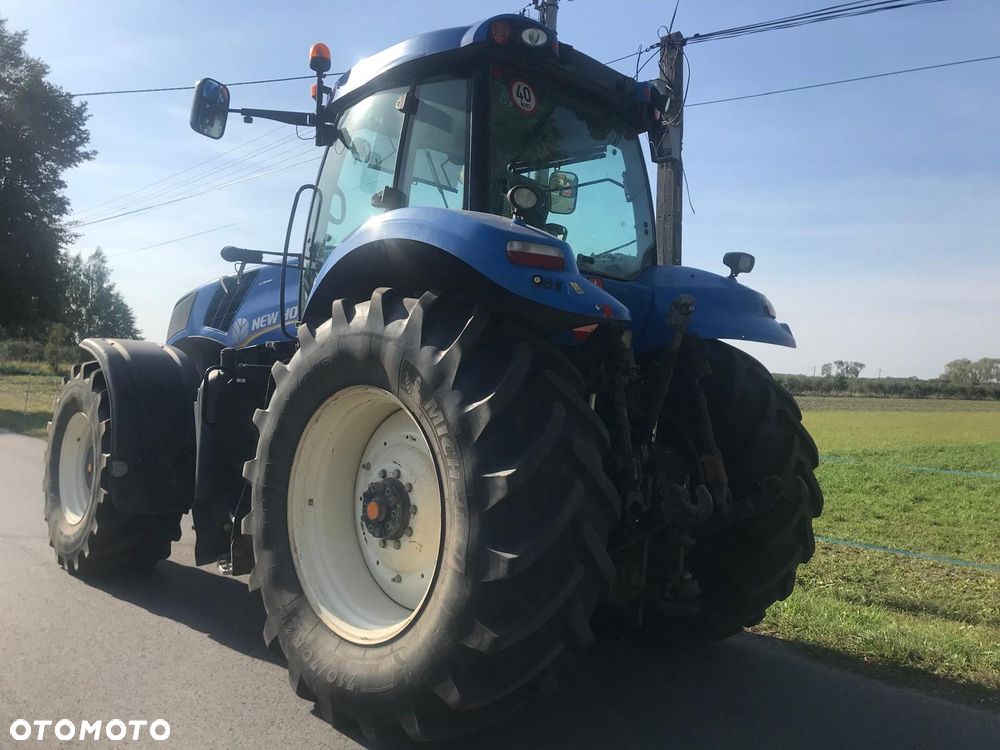 New Holland T8 - 4