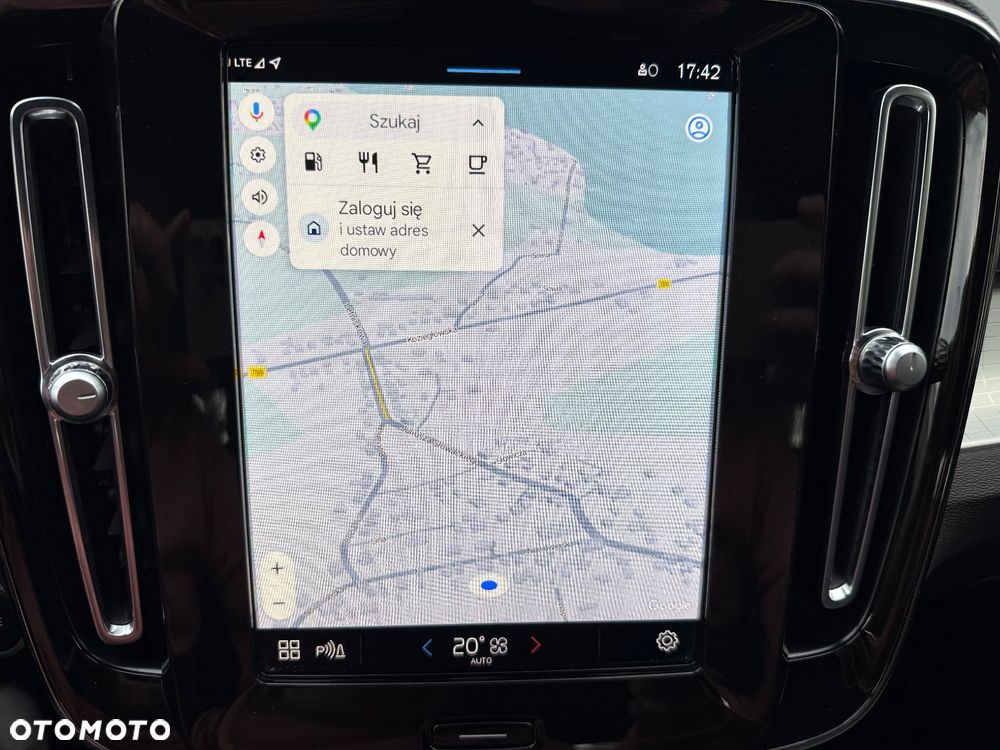 Volvo XC 40 B3 B DKG Plus Bright - 28