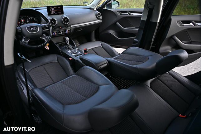 Audi A3 1.6 TDI S-Tronic Attraction - 15