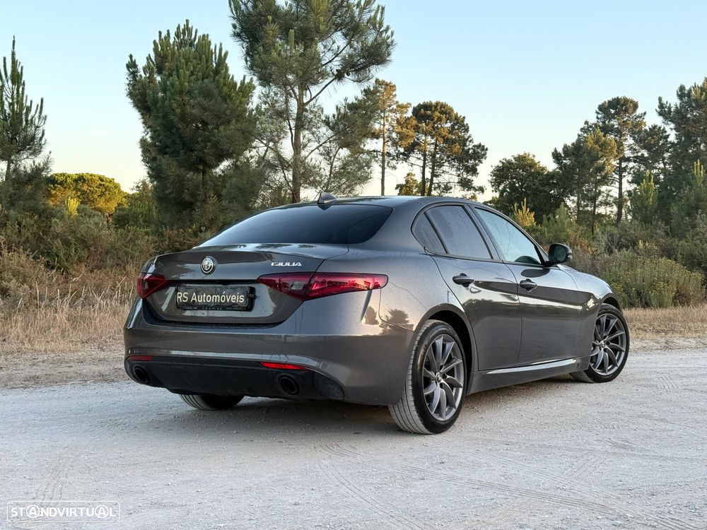 Alfa Romeo Giulia 2.2 D Super AT8 - 4