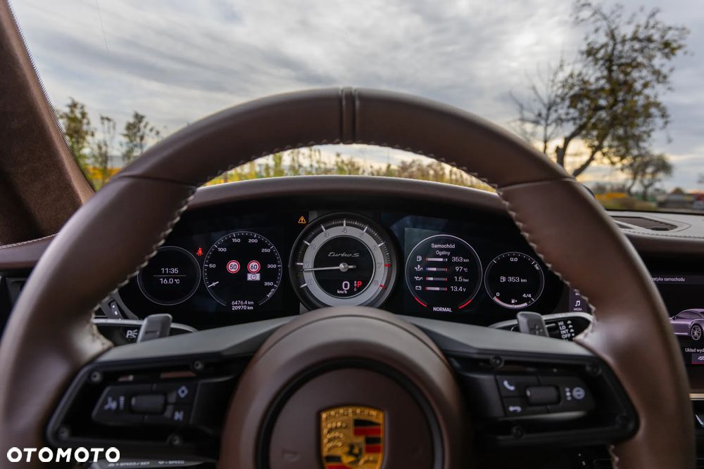 Porsche 911 Turbo S - 10