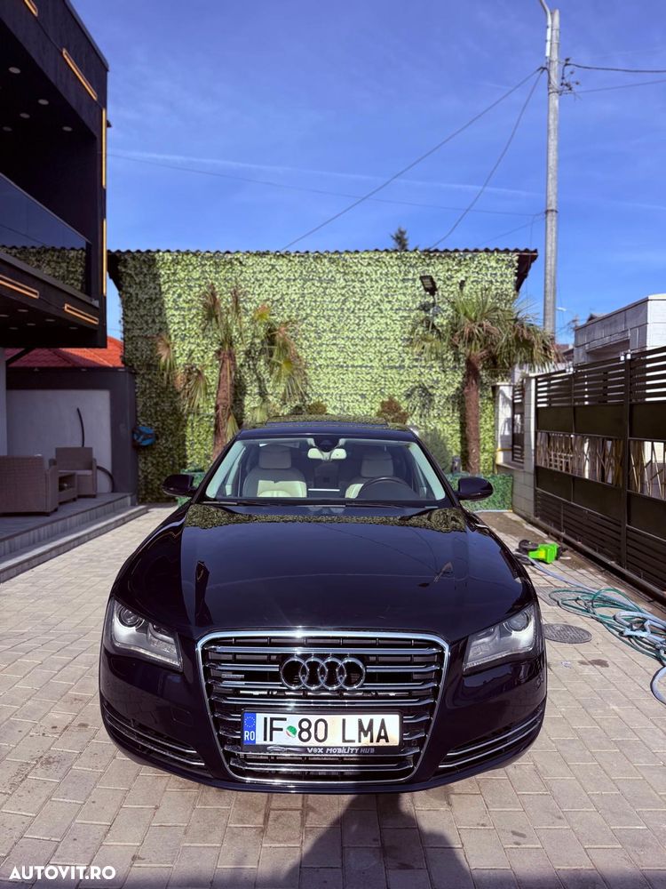 Audi A8 - 1