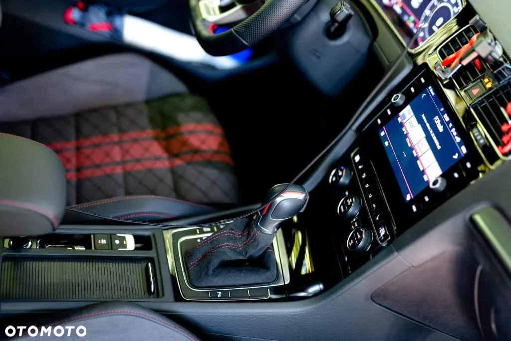 Volkswagen Golf VII 2.0 TSI GTI TCR DSG - 3