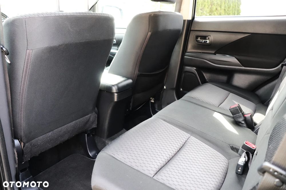 Mitsubishi Outlander 2.0 Intense 2WD - 20