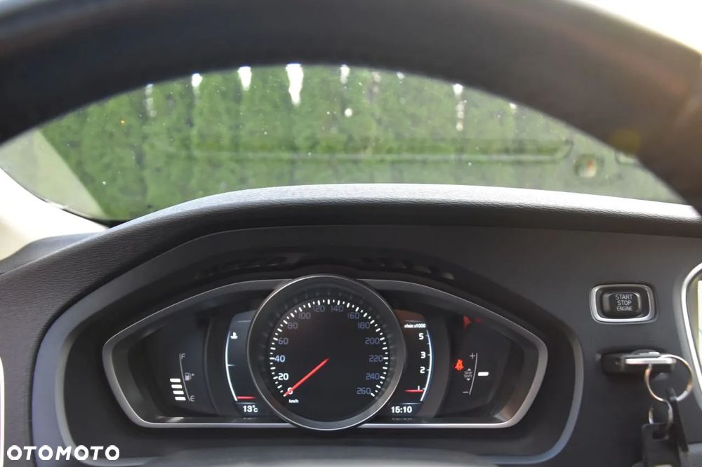 Volvo V40 D4 Drive-E Momentum - 16