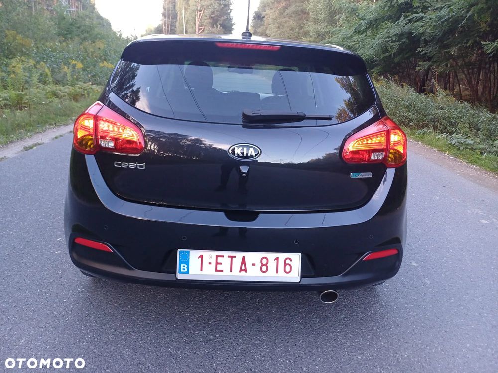 Kia Ceed - 28