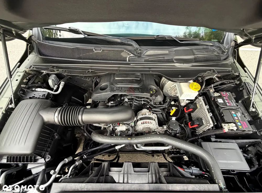 RAM 1500 5.7 Crew Cab Bighorn - 12