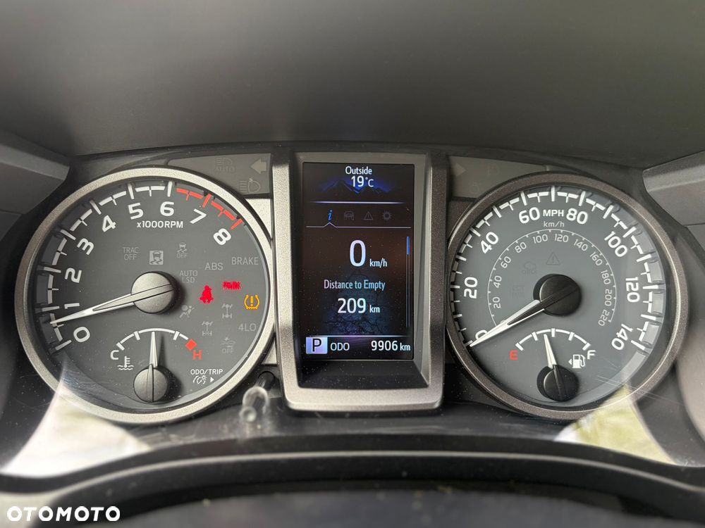 Toyota Tacoma - 10