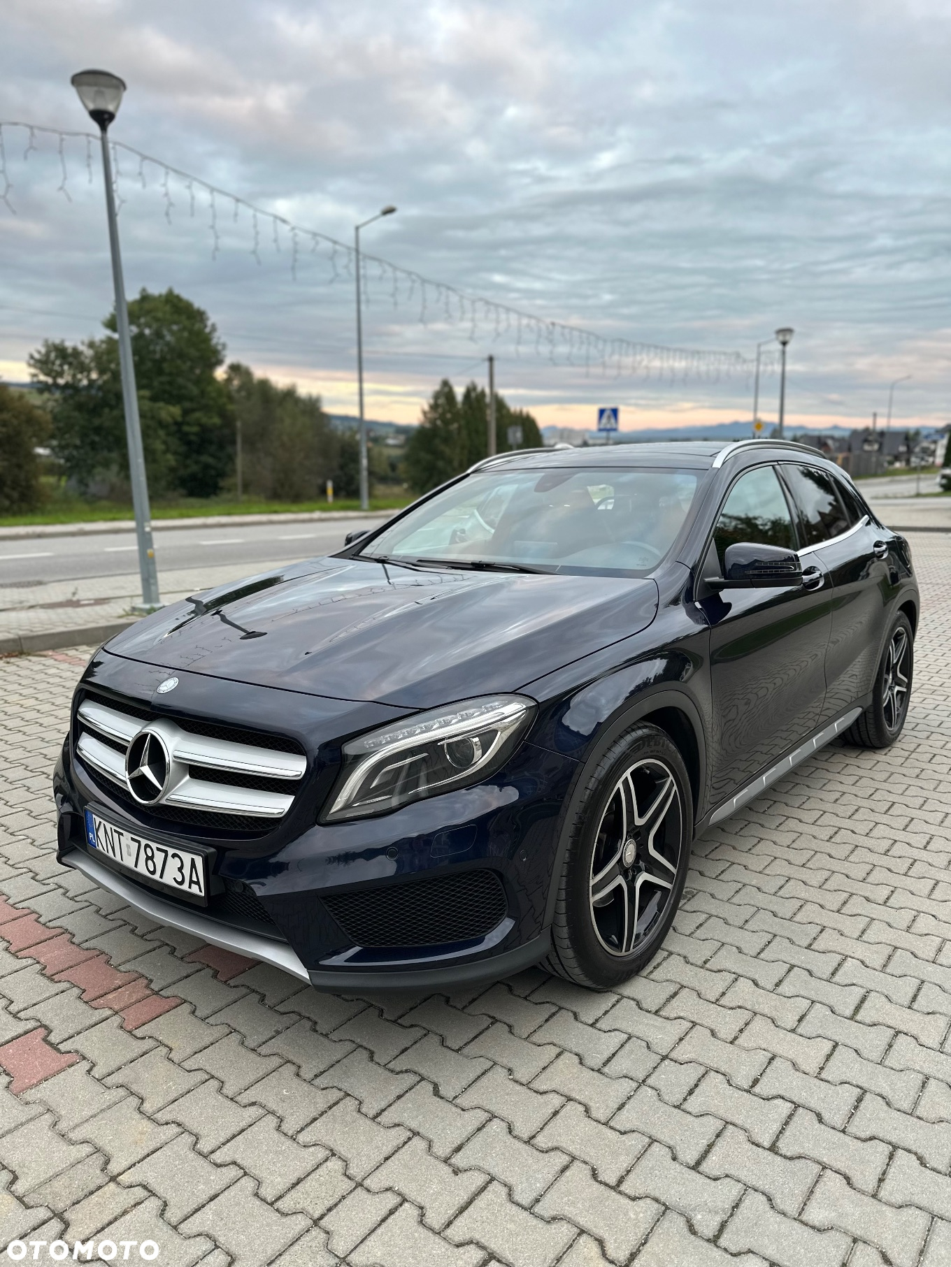 Mercedes-Benz GLA - 4