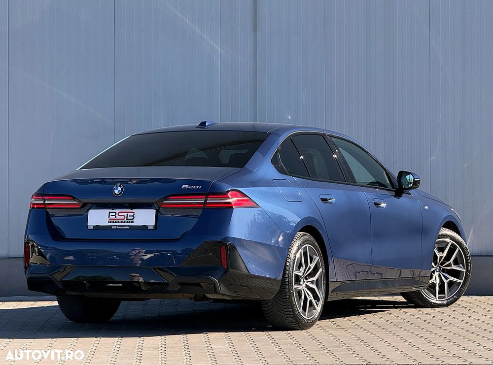 BMW Seria 5 520i AT MHEV - 9
