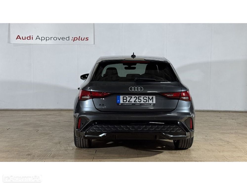 Audi A3 Sportback 30 TDI S line - 4
