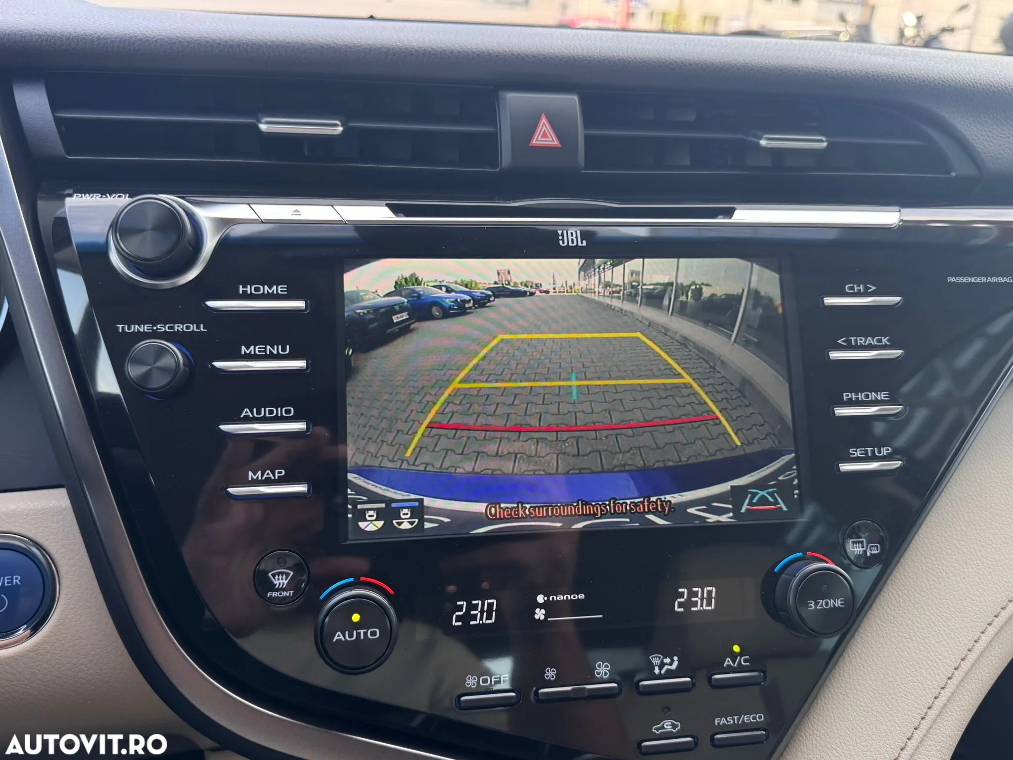 Toyota Camry 2.5 Hybrid Exclusive - 19