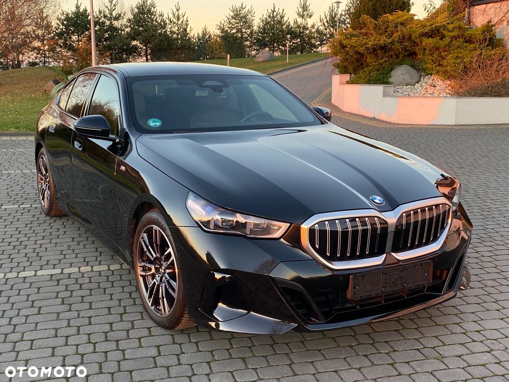 BMW Seria 5 520d xDrive - 1