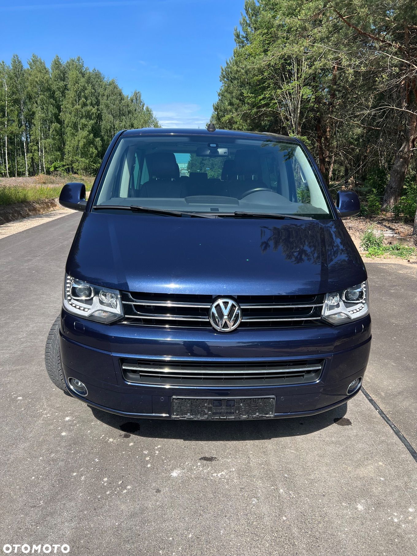 Volkswagen Multivan - 1