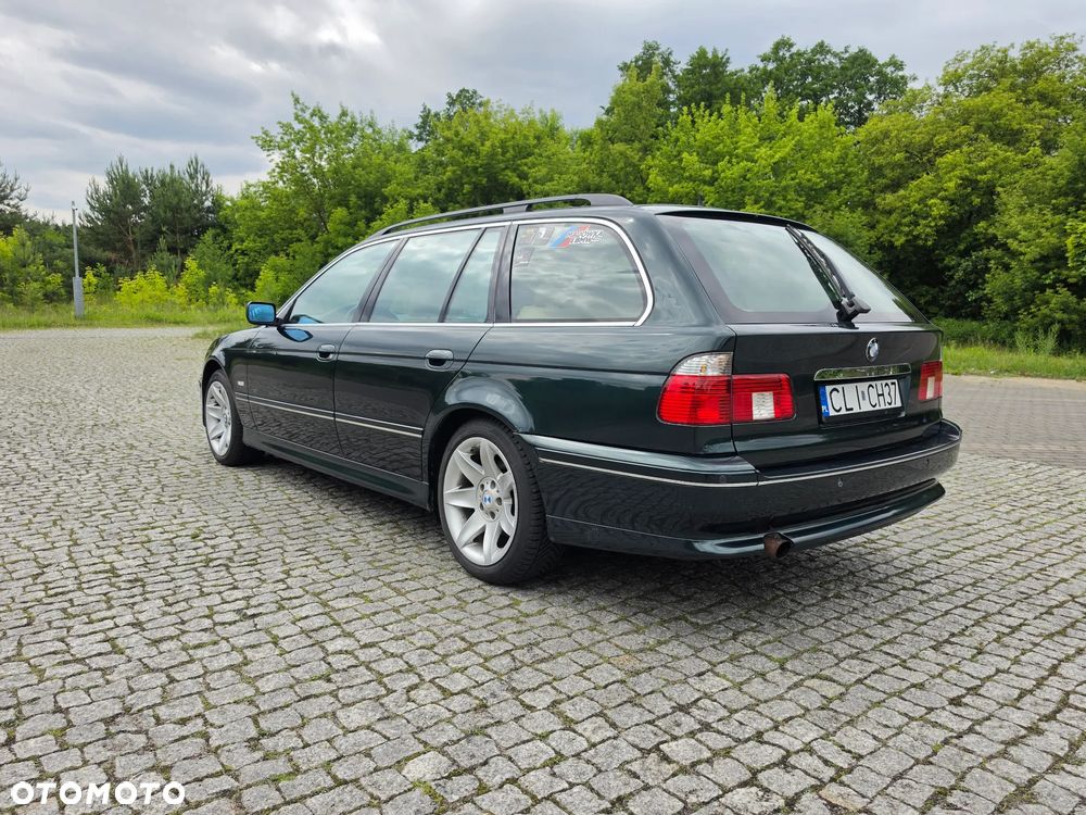 BMW Seria 5 525i - 4