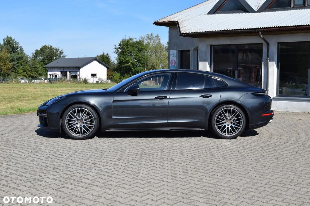 Porsche Panamera 4 - 3