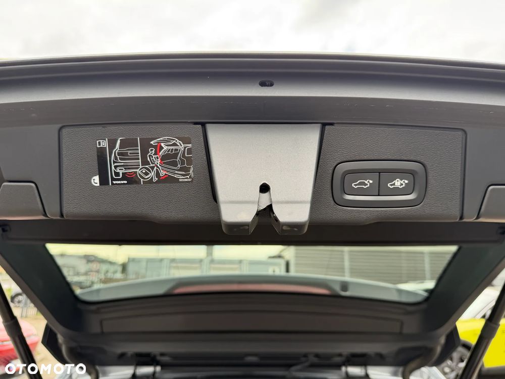 Volvo XC 60 B5 B AWD Inscription - 32