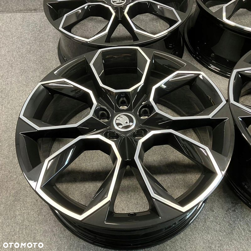 KOMPLET FELG SKODA OCTAVIA III RS 19” 19 5E 5E0601025AH - 3