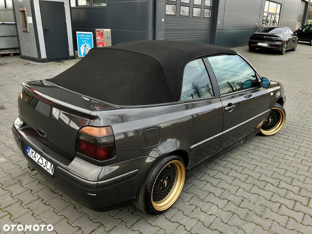 Volkswagen Golf 1.6 Trendline - 3