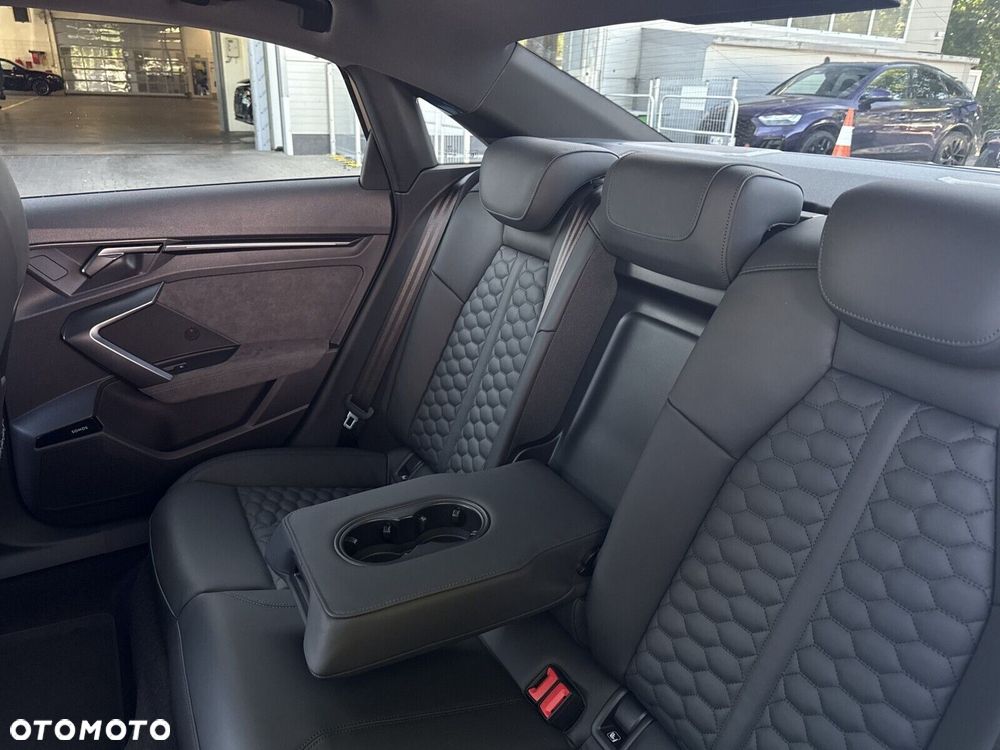 Audi RS3 Limousine - 18