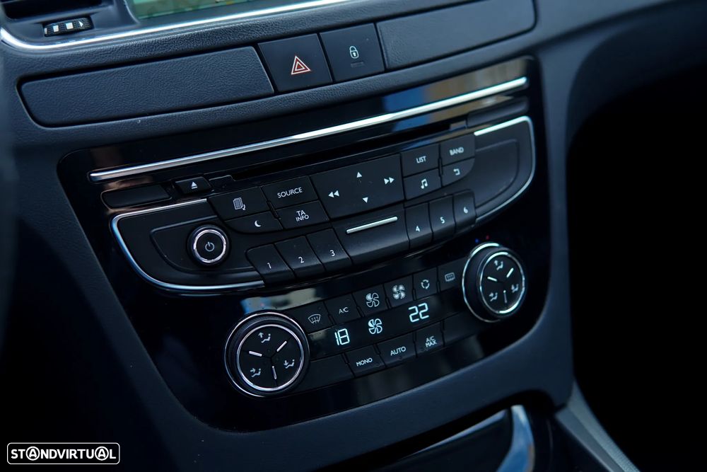 Peugeot 508 2.0 HDi Hybrid4 2-Tronic - 37