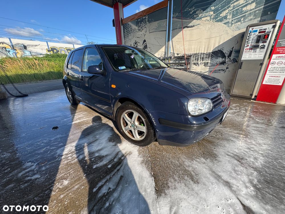 Volkswagen Golf 1.4 Basis - 1