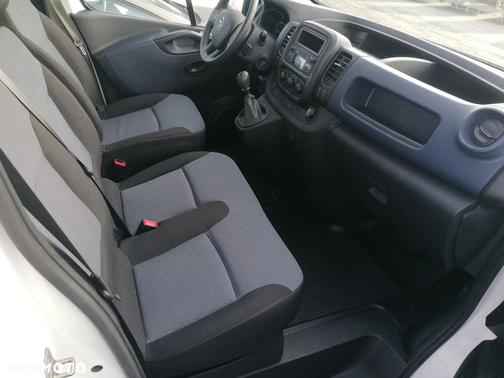 Opel Vivaro - 13
