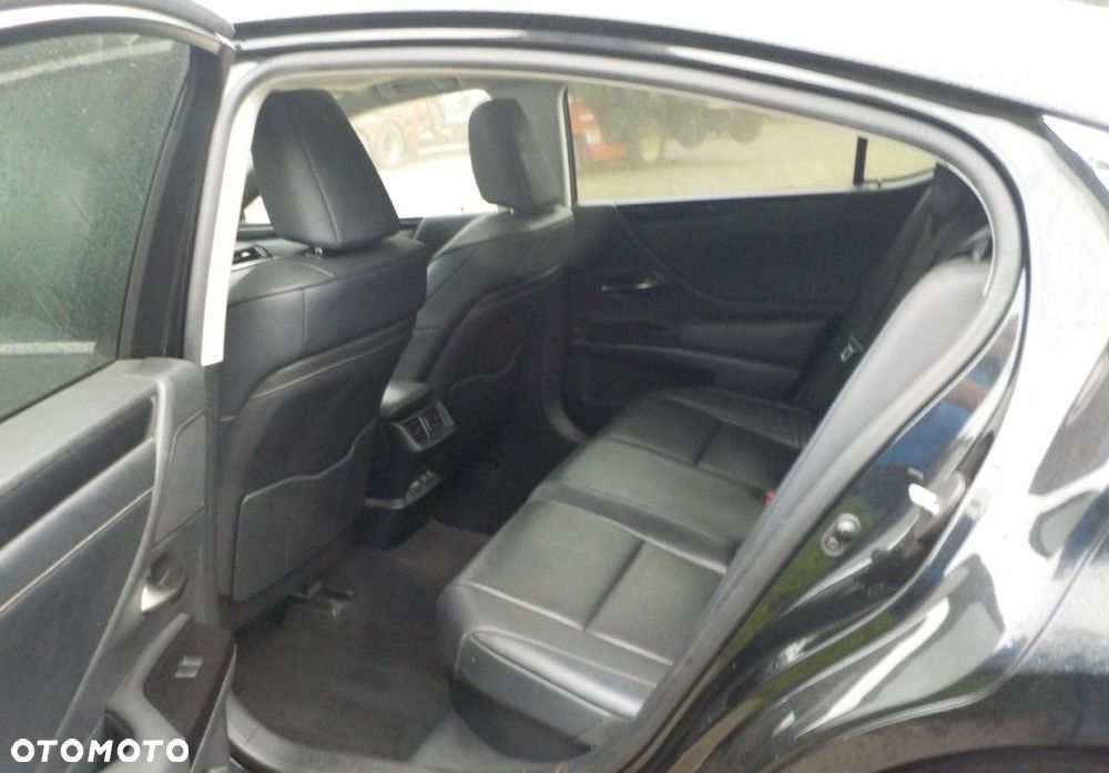 Lexus ES - 21