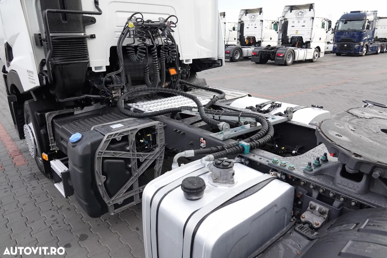 Renault T 430 / CABĂ JUSĂ / HIDRAULICĂ DE BASCULARE / GREUTATE: 6.700 KG / 250.000 km. - 13
