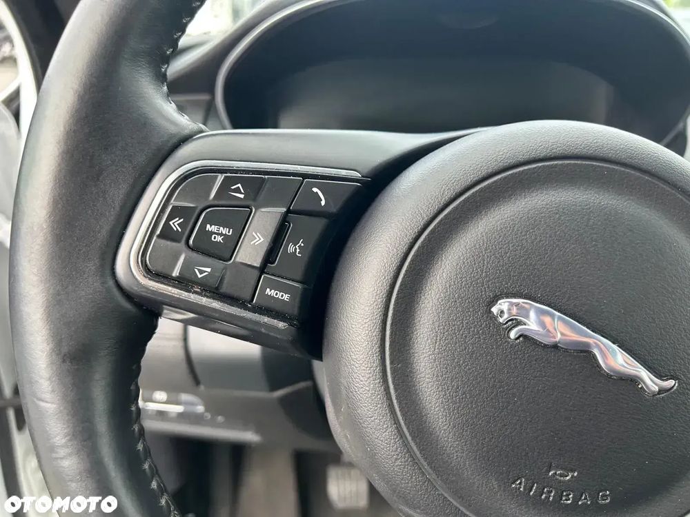 Jaguar E-Pace 2.0 i4D FWD S - 15