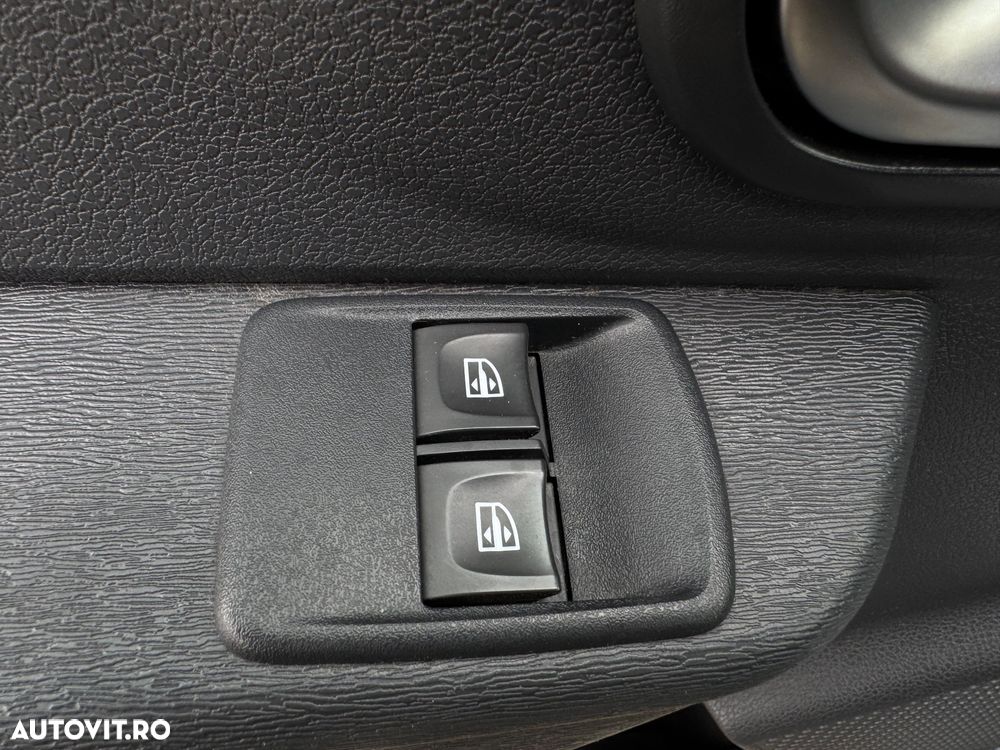 Dacia Dokker dCi 90 Stepway - 27