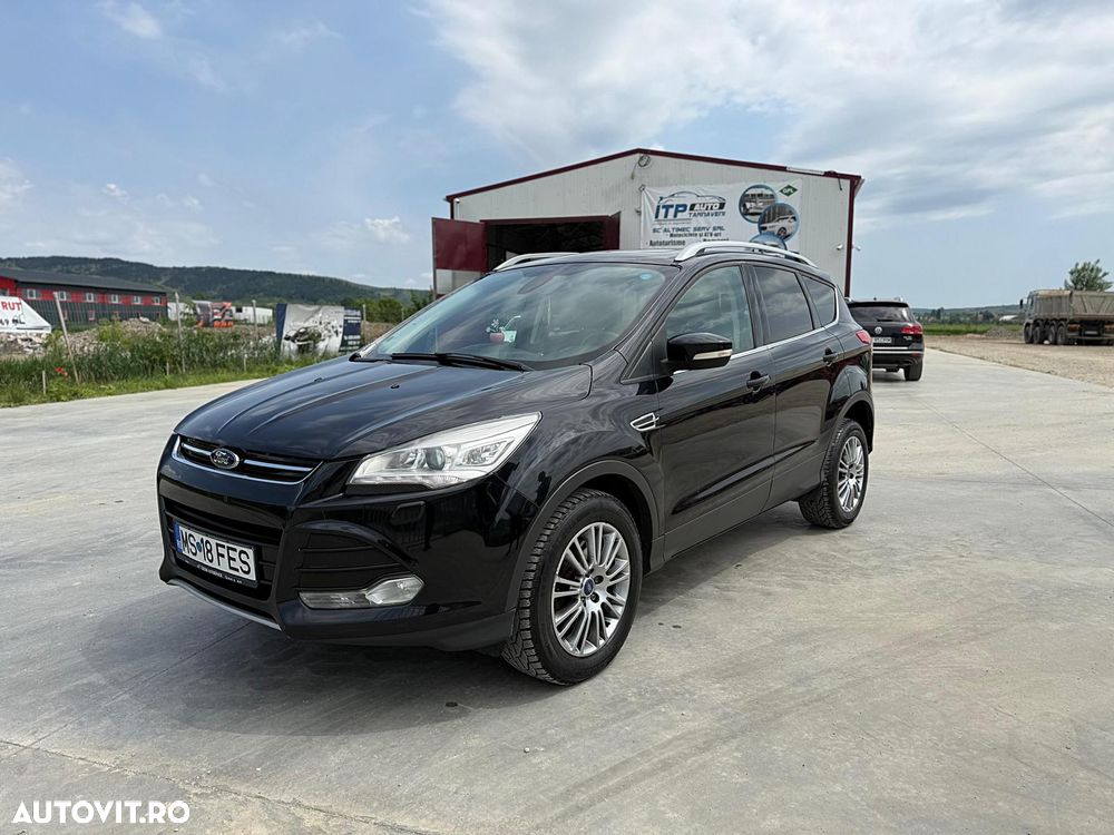 Ford Kuga 2.0 TDCi Powershift 4WD Titanium - 2