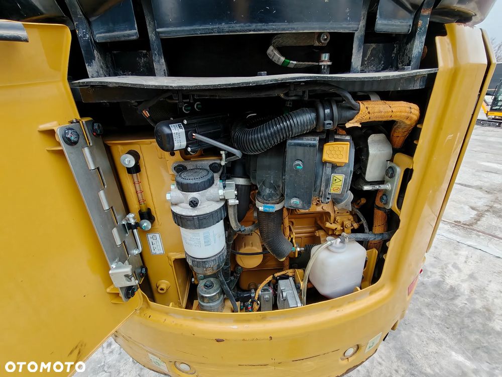 Caterpillar 301.6 - 7