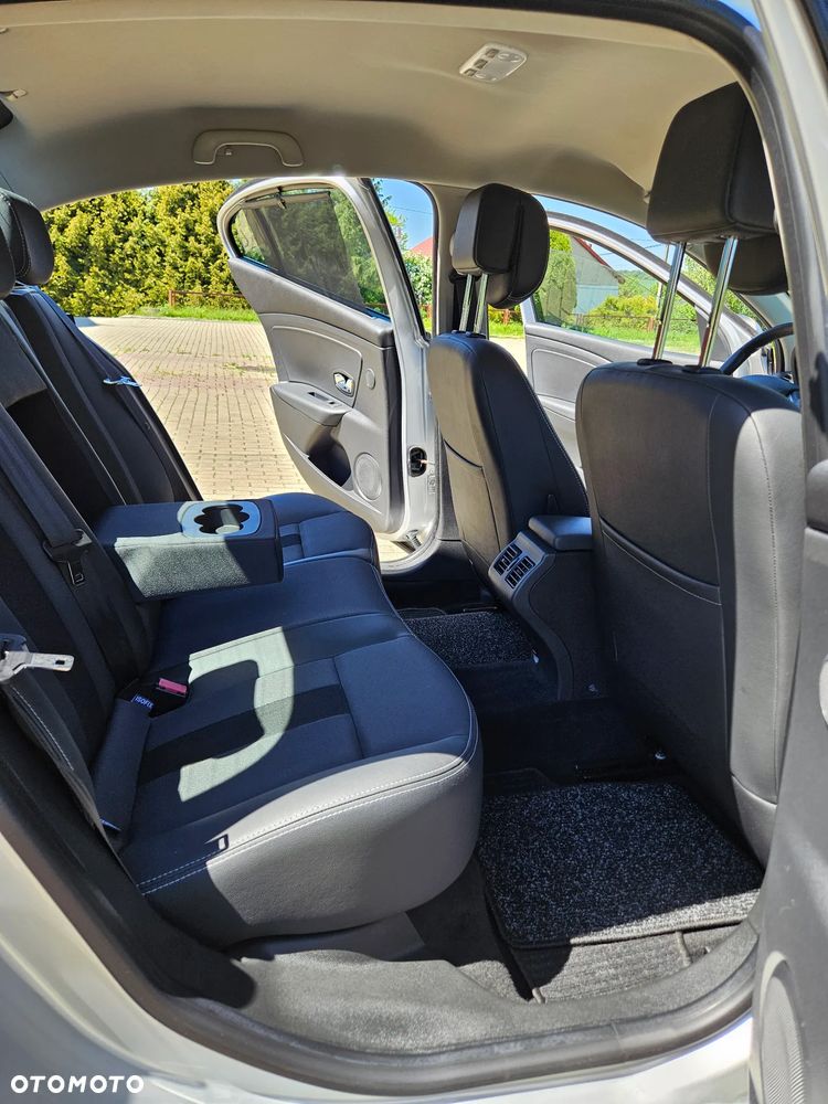 Renault Fluence dCi 110 FAP EDC Sportway - 30